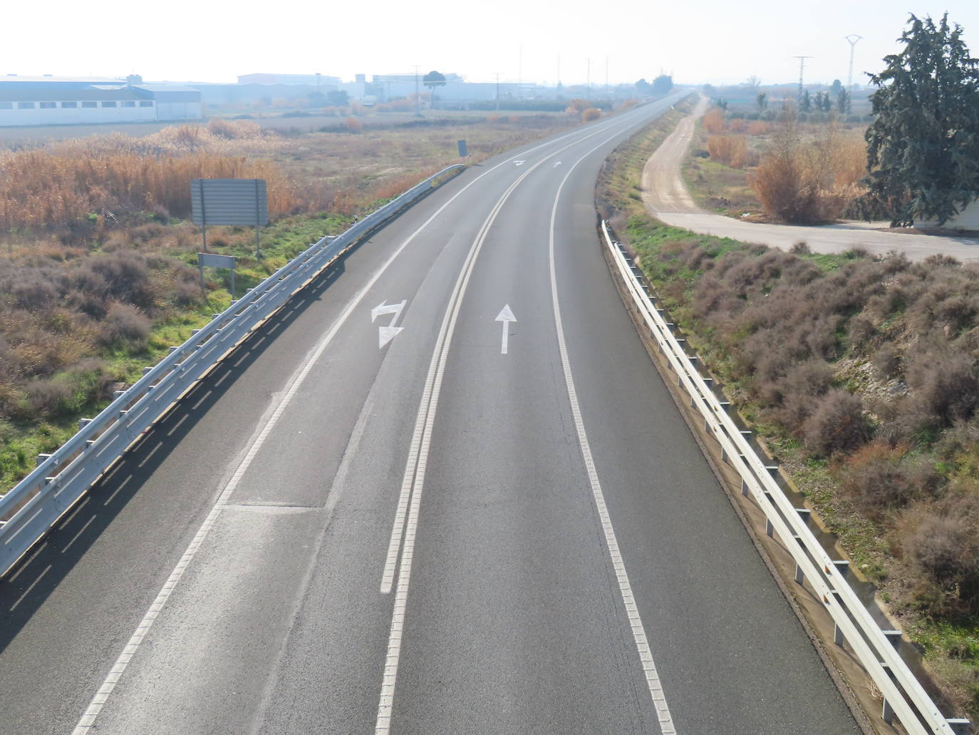 Carreteras vacías y muchos tractores en Alfaro