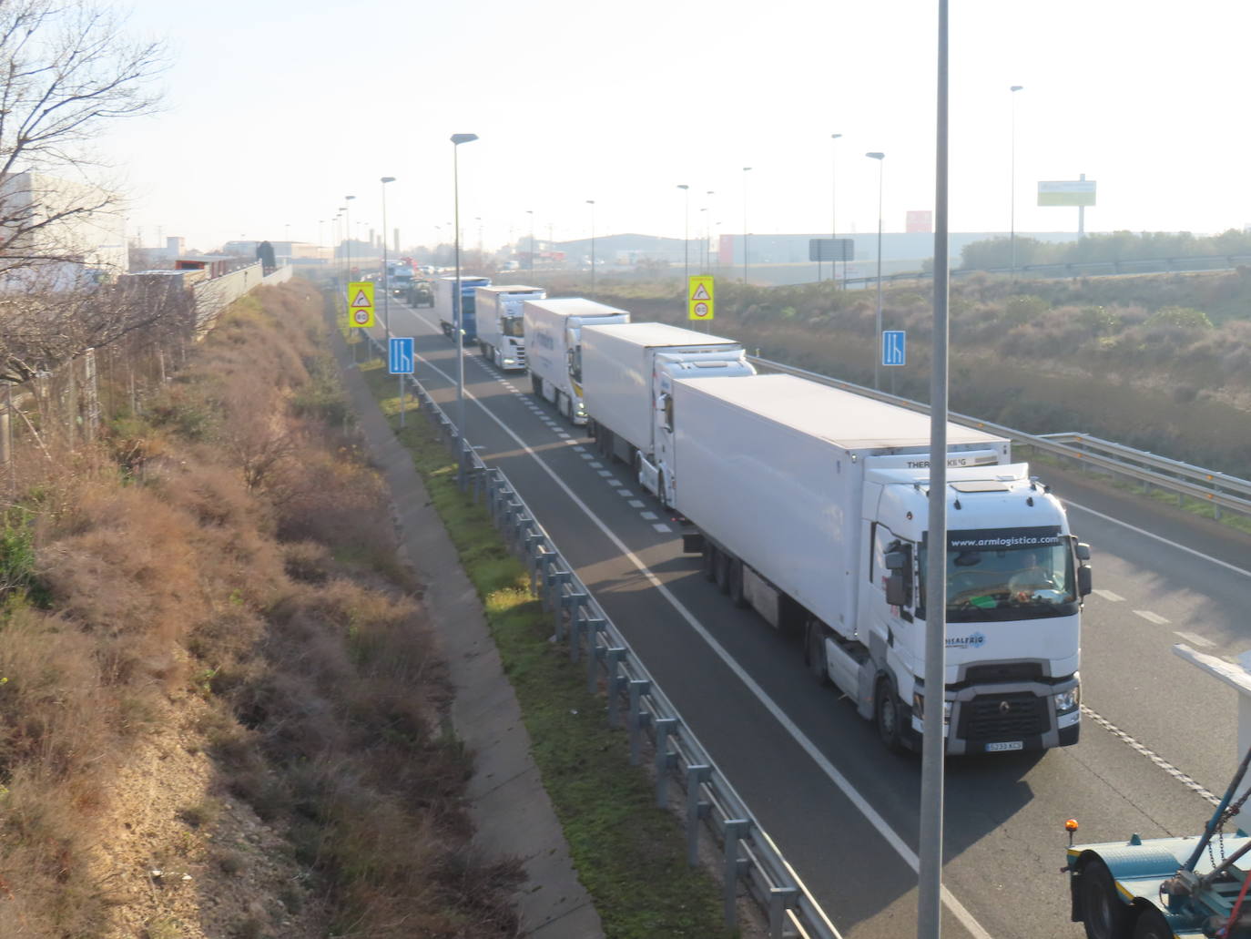 Carreteras vacías y muchos tractores en Alfaro