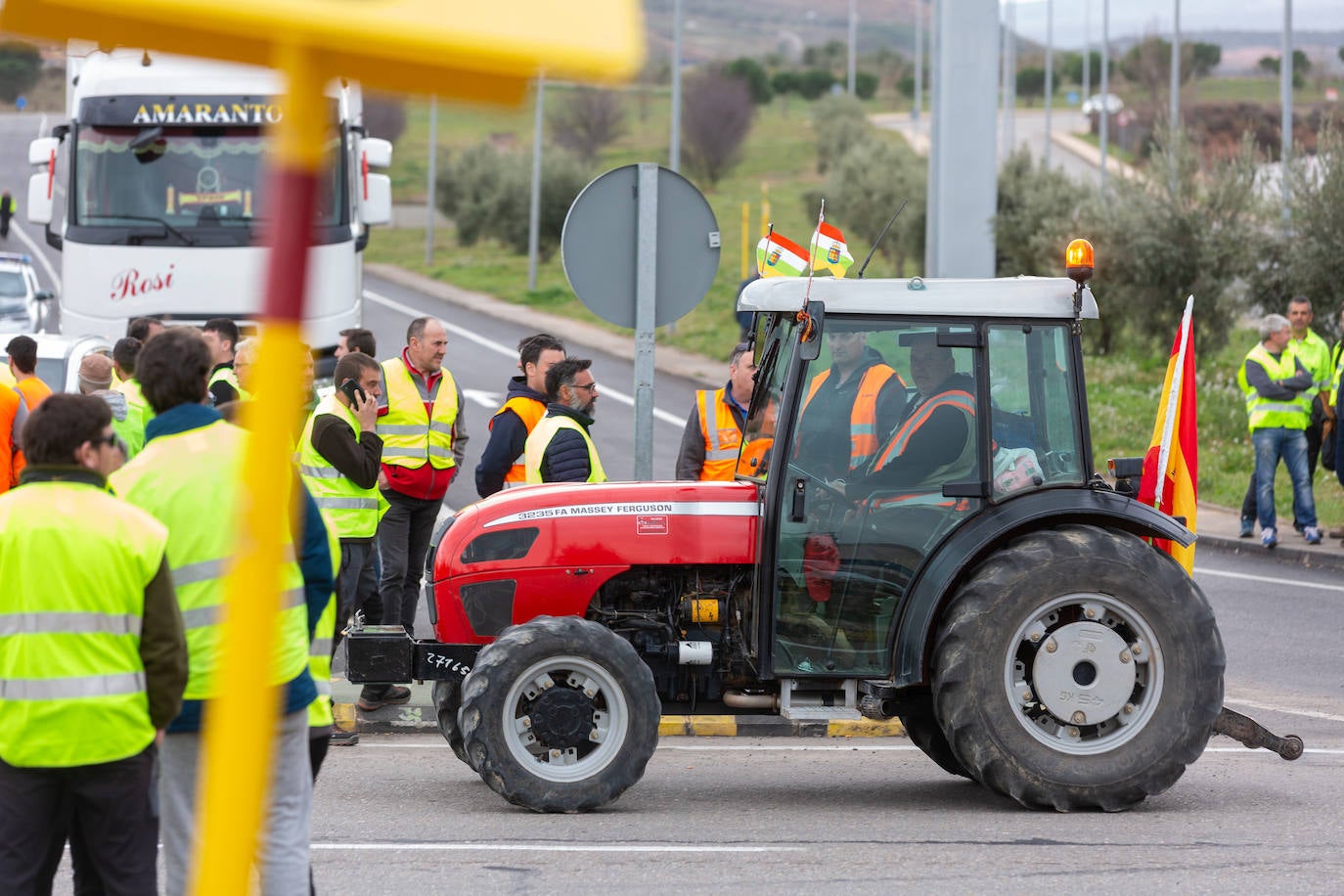 La protesta de Lentiscares, en imágenes