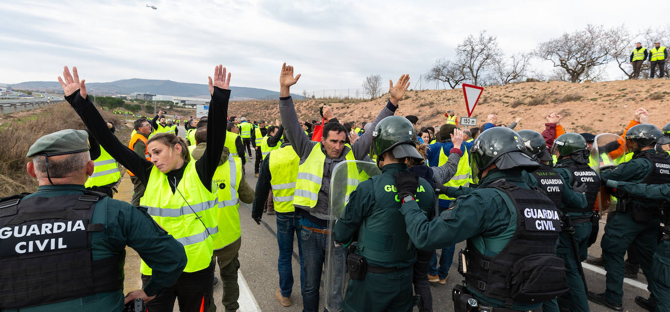 La protesta de Lentiscares, en imágenes