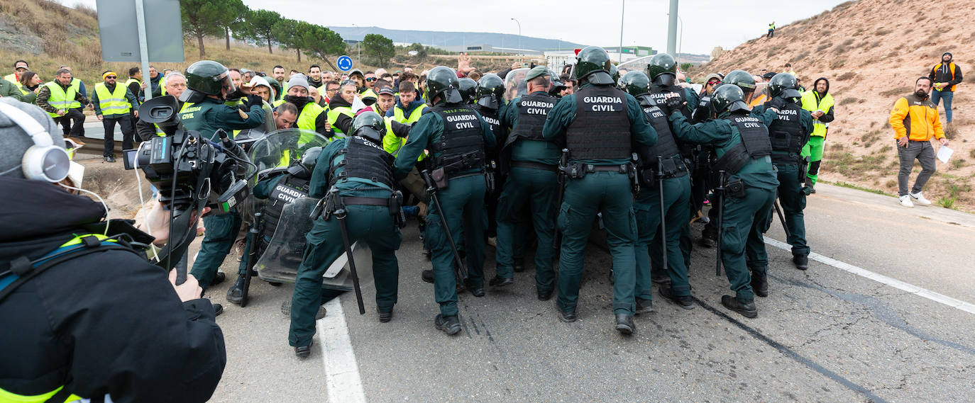 La protesta de Lentiscares, en imágenes