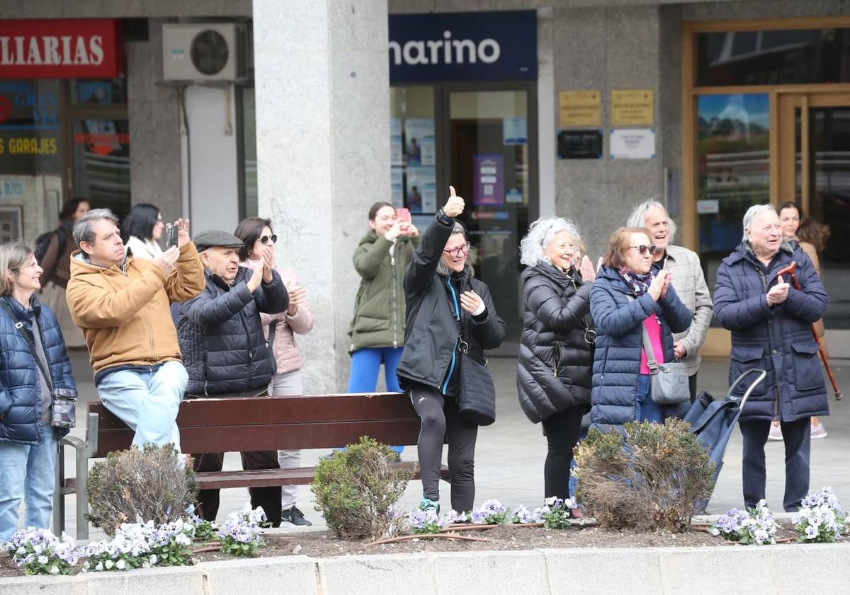 Imagen principal - Logroño recuperó una calma relativa que no llegó a otros puntos de la región