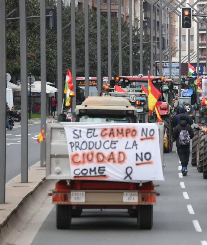 Imagen secundaria 2 - Logroño recuperó una calma relativa que no llegó a otros puntos de la región