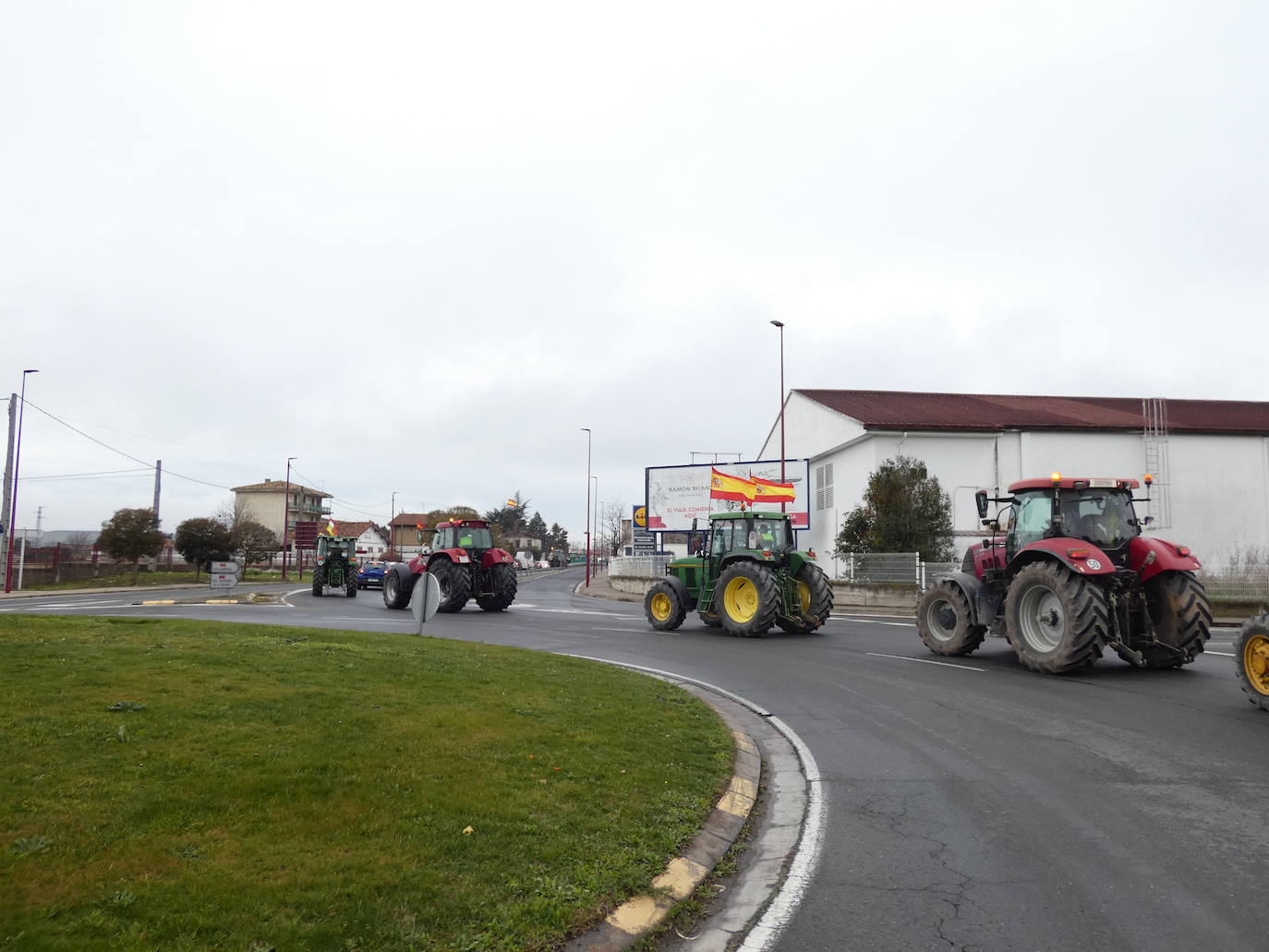 Los tractores salieron a la calle en Haro