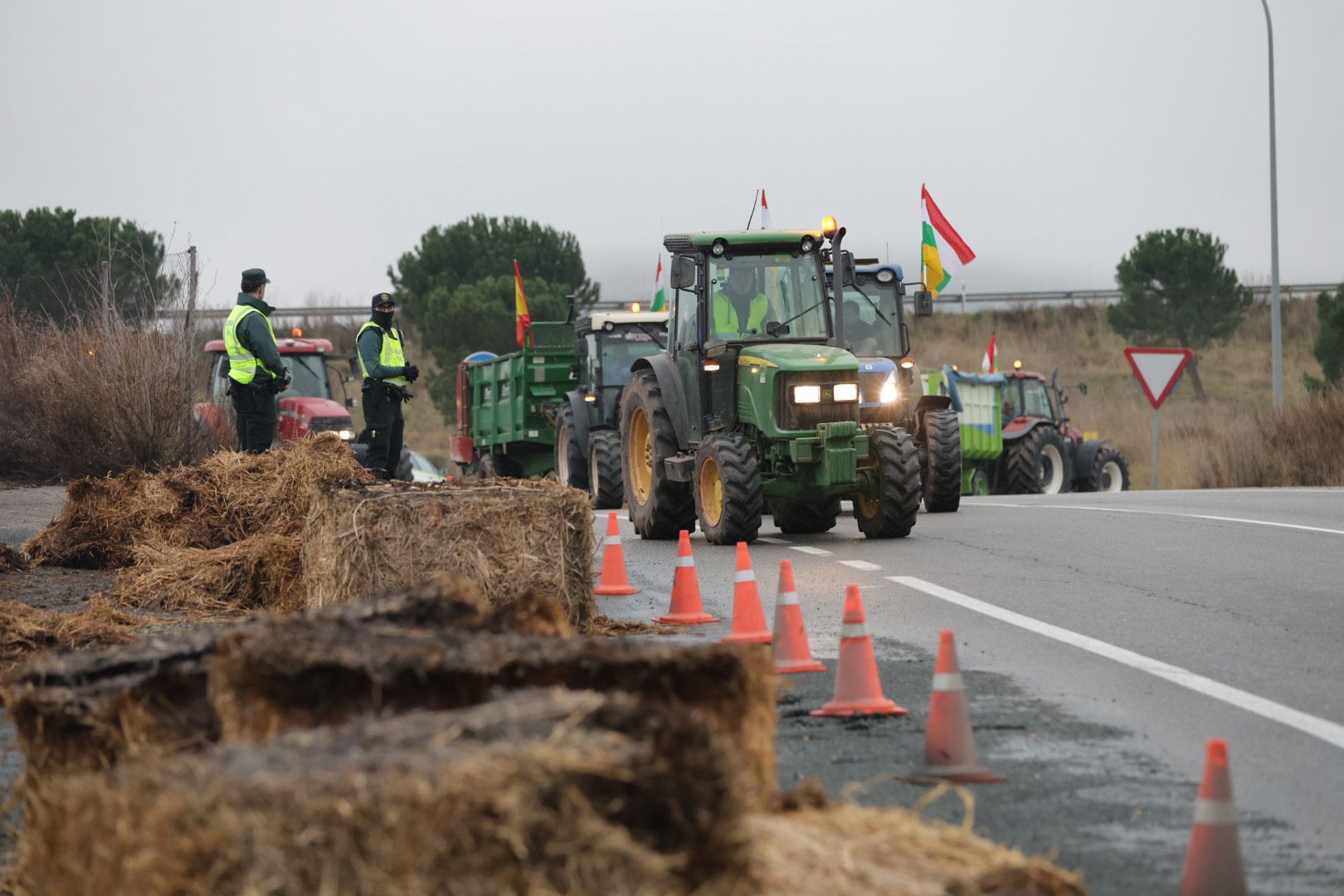 Las imágenes de la protesta agraria en La Rioja este viernes