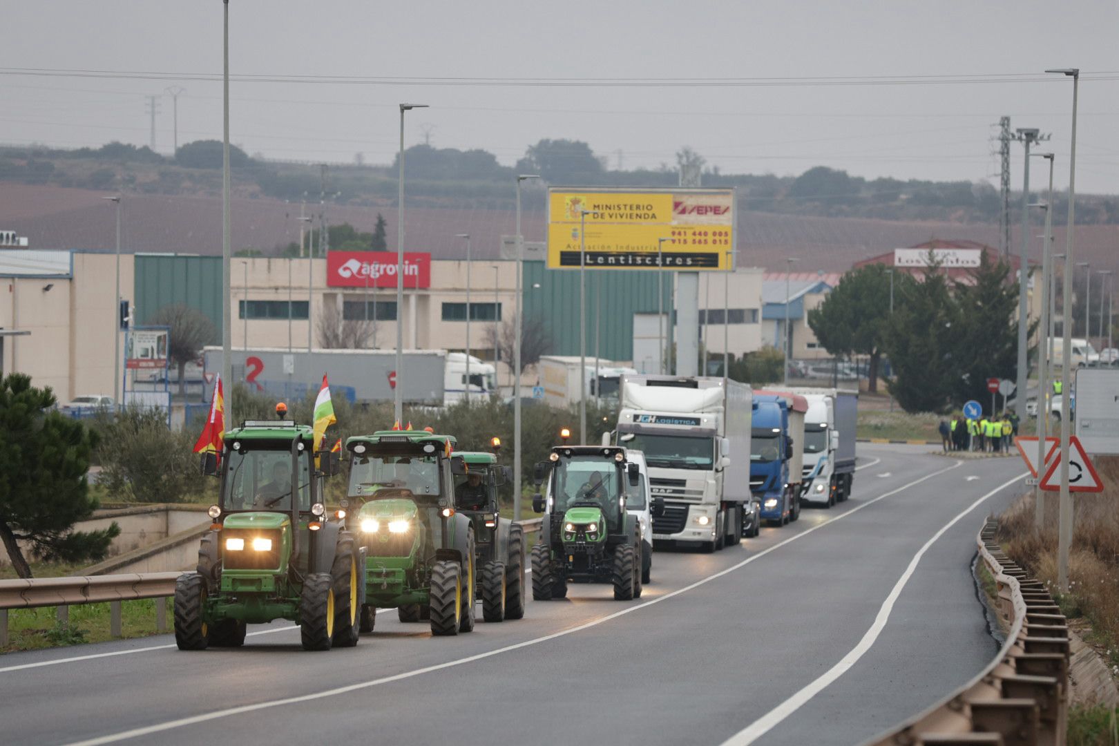 Las imágenes de la protesta agraria en La Rioja este viernes