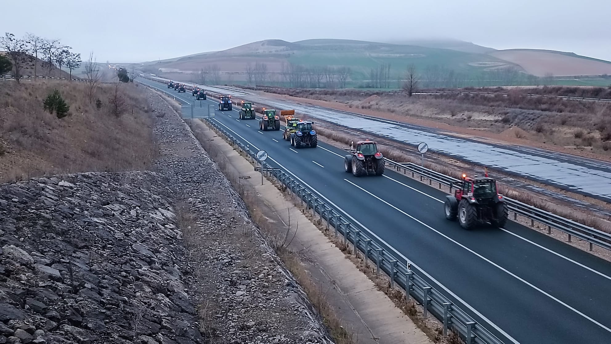 Las imágenes de la protesta agraria en La Rioja este viernes