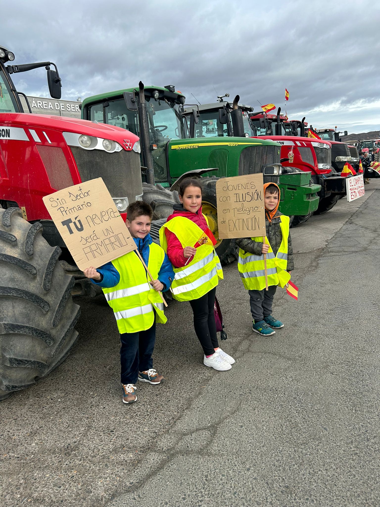 Las imágenes de la protesta agraria en La Rioja este viernes