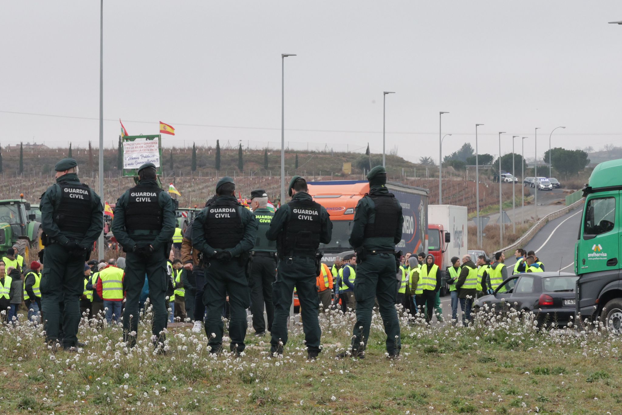 Las imágenes de la protesta agraria en La Rioja este viernes