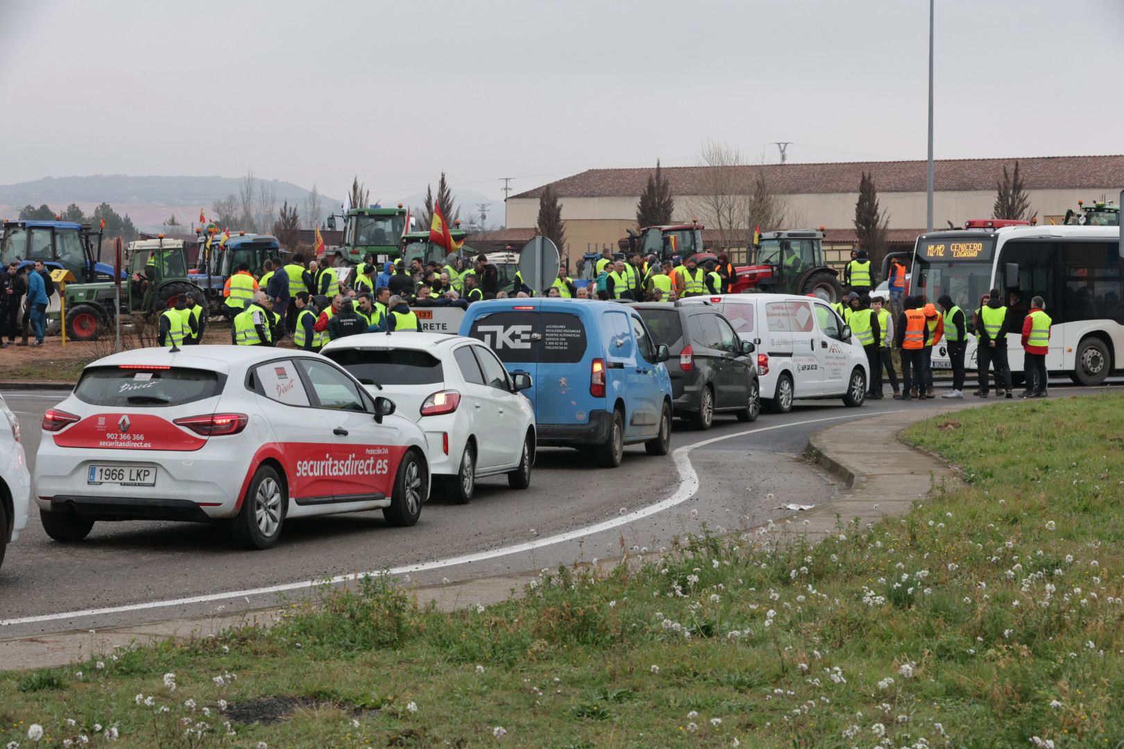 Las imágenes de la protesta agraria en La Rioja este viernes