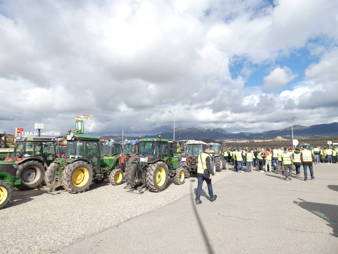 Las imágenes de la tractorada en Briones