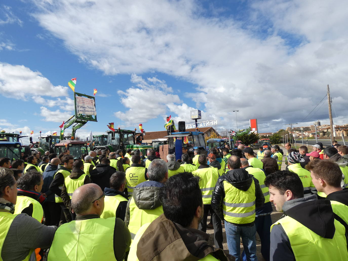 Las imágenes de la tractorada en Briones