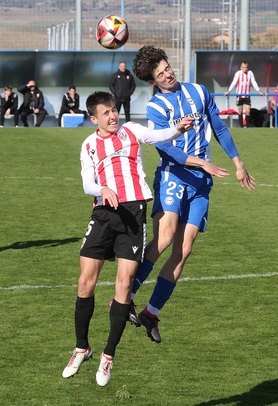 Las imágenes del partido de la UDL en Vitoria