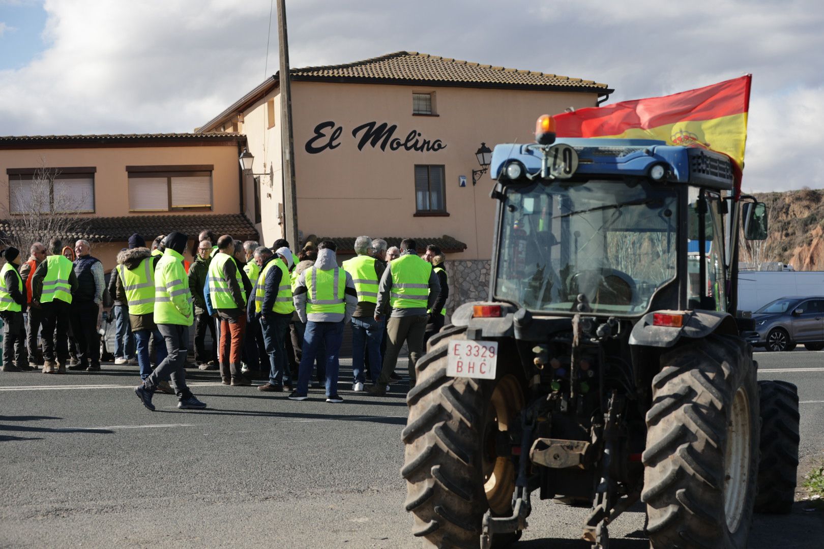 Las imágenes de las protestas de los agricultores este lunes