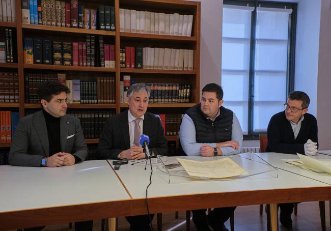 Roberto Iturriaga, José Luis Pérez Pastor, Jorge Salaverri e Ignacio Peso Echarri, en la presentación del privilegio.