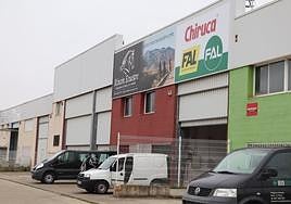 Calzados Fal llegó a un acuerdo de uso de una nave en el polígono de Quel para iniciar la actividad de una cadena de montaje.