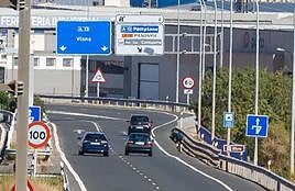 Puente al que se le iba a añadir un voladizo de uso ciclista y peatonal.