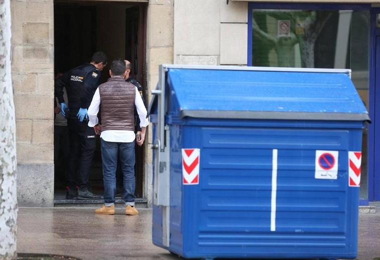 Un hombre de 56 años fallece al caer de una escalera en un domicilio logroñés