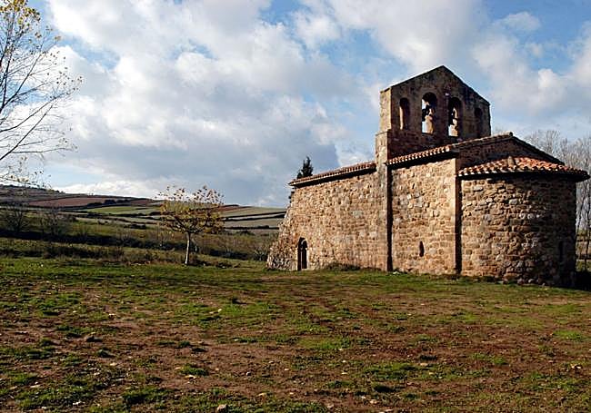 La ermita de San Marcos en Santa Fe de Palazuelos, antes del robo de sus campanas.