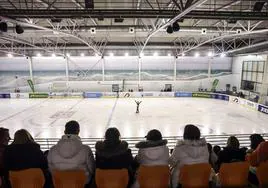 Pista de hielo de Lobete durante una pasada competición nacional.