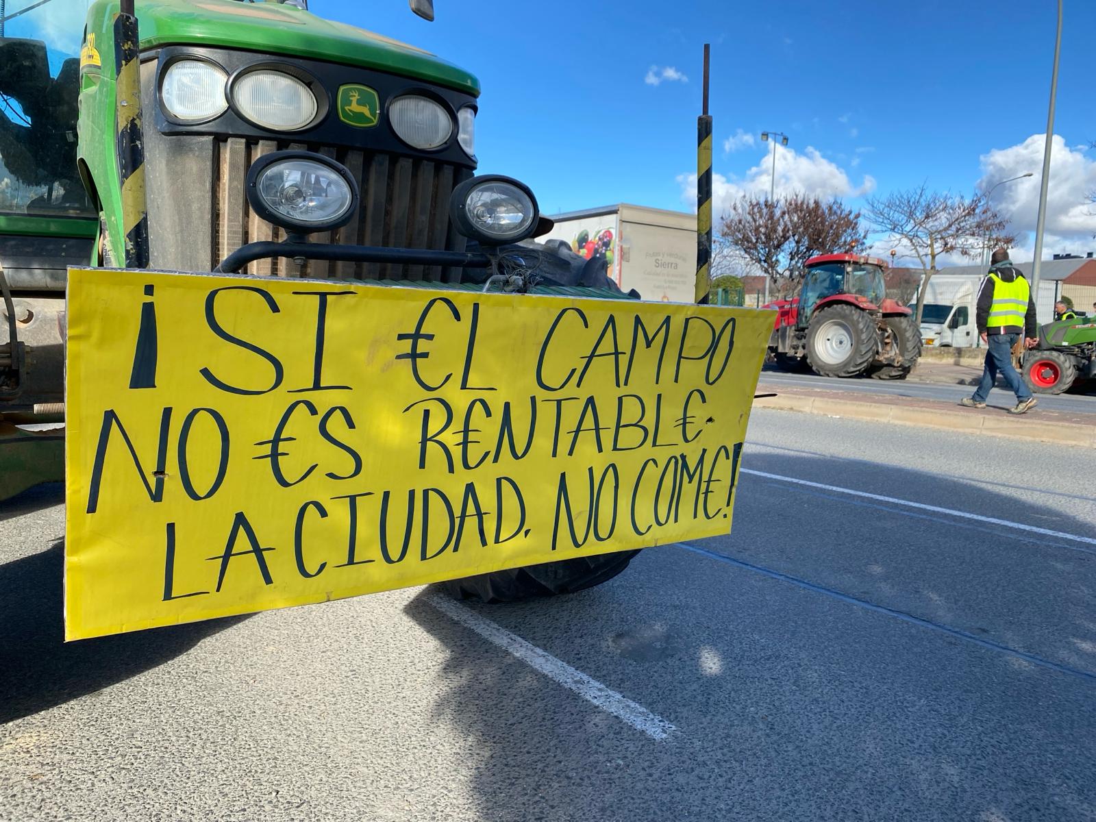 Las imágenes de la tractorada de este lunes