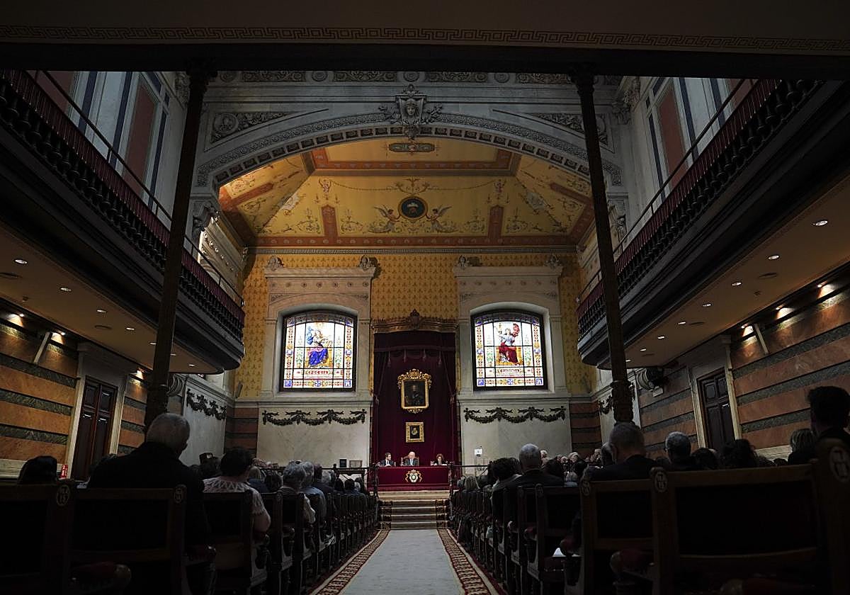 Salón de actos de la RAE, este jueves durante la presentación del nuevo estudio filológico de las Glosas Emilianenses y Silenses y del facsímil del Códice 60.