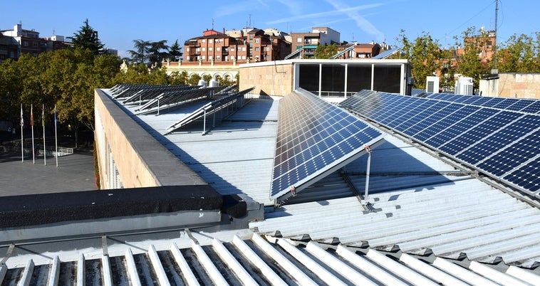 La Rioja ha solicitado 14 millones de euros más para la financión de instalaciones de placas solares en empresas, viviendas y edificios de las admnistraciones públicas.