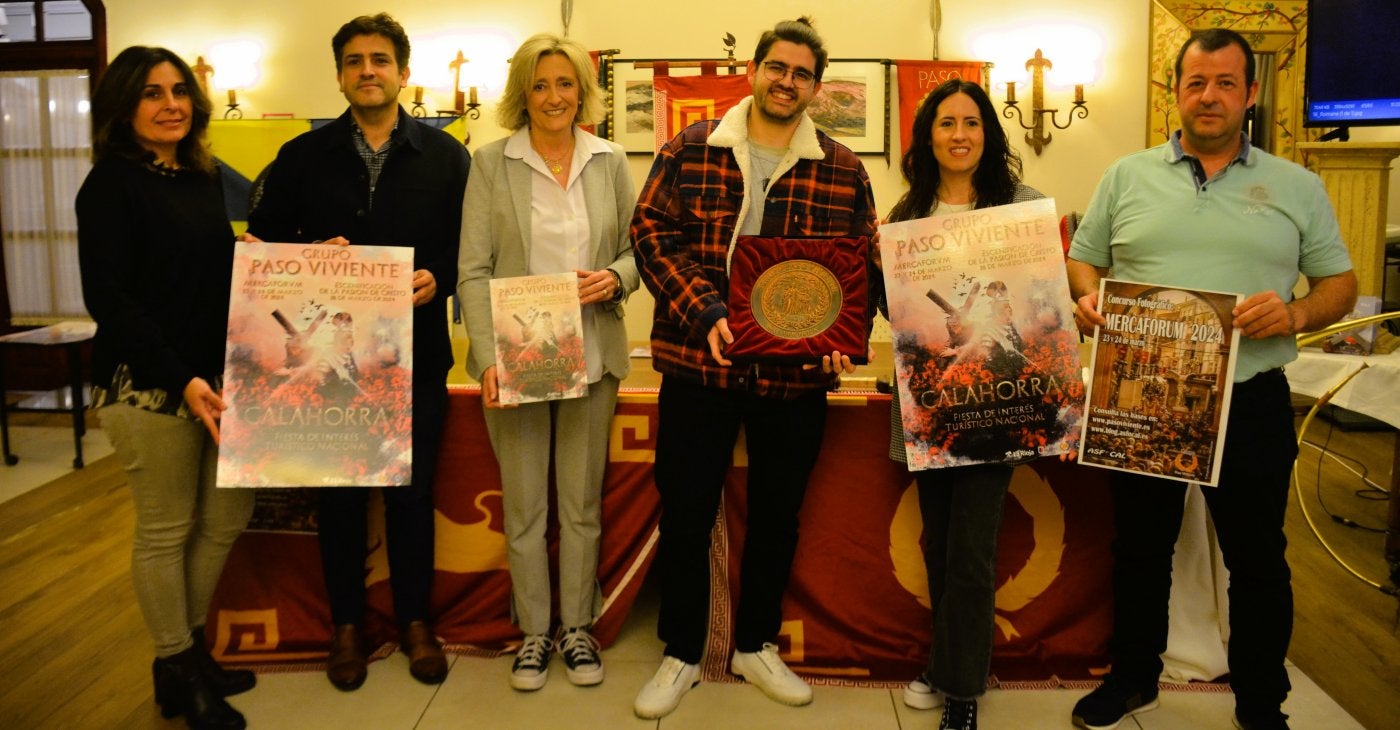 Reyes Zapata, Roberto Iturriaga, Mónica Arceiz, Diego López, Reyes Pérez e Ismael Monroy, en la presentación ayer de Mercafórum y la Escenificación de la Pasión.