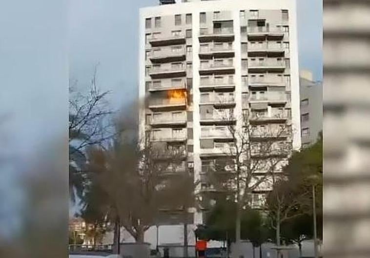 Los vídeos más impactantes del incendio del edificio de Valencia