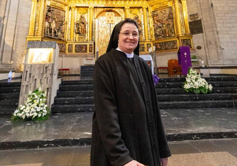 Covadonga Santos, en la iglesia de Santiago el Real.