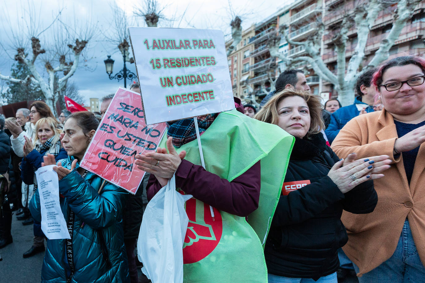 La manifestación contra la amnistía a las residencias, en imágenes