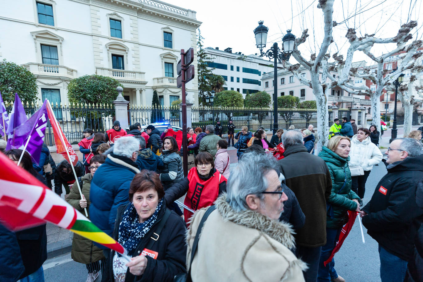 La manifestación contra la amnistía a las residencias, en imágenes