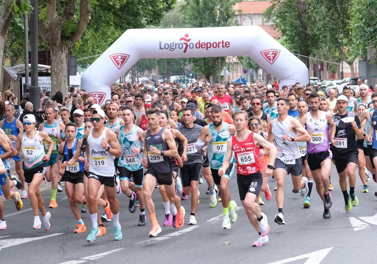 Primeros metros de la pasada edición de la Media Maratón de La Rioja.