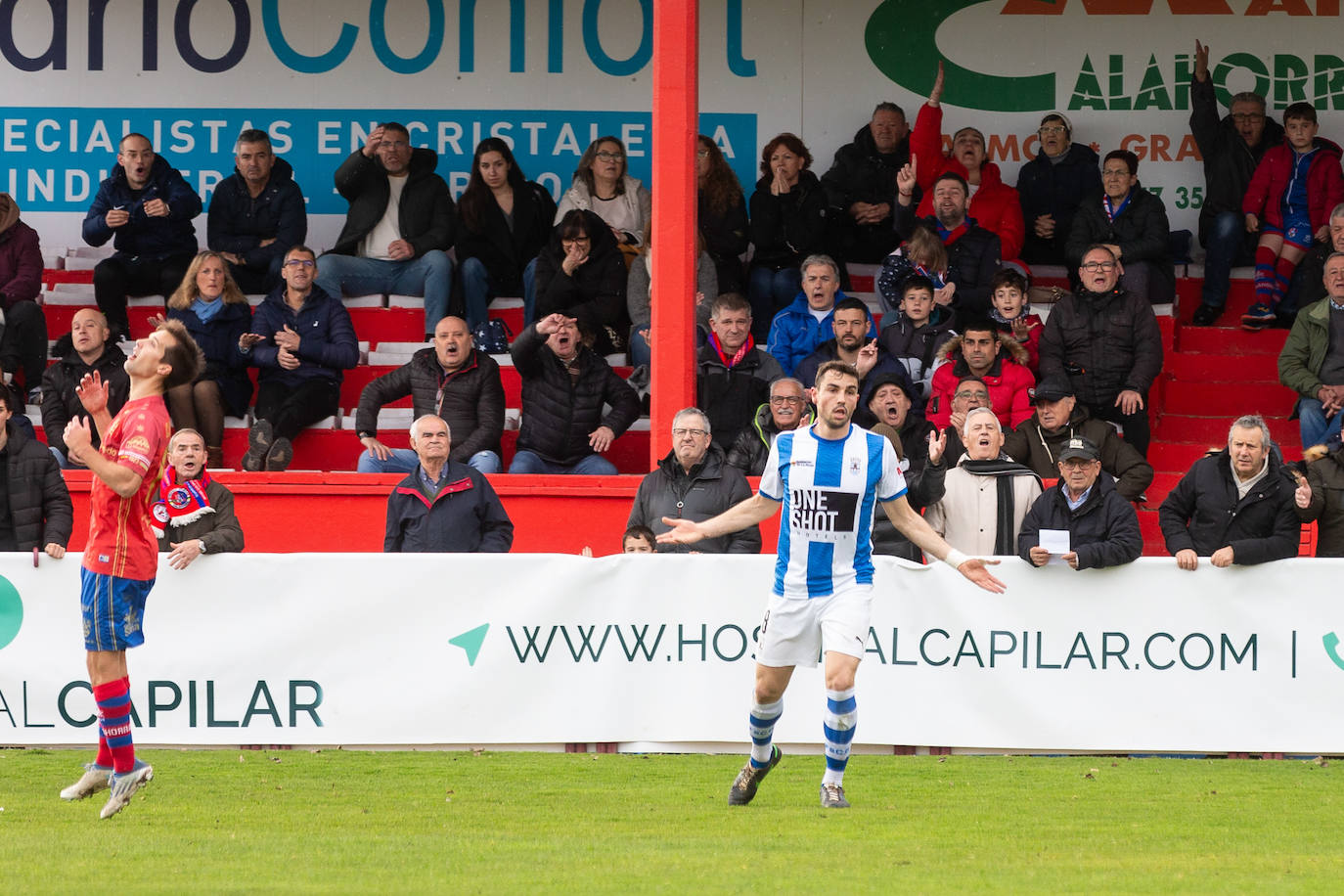 El derbi entre el Calahorra y el Náxara, en imágenes