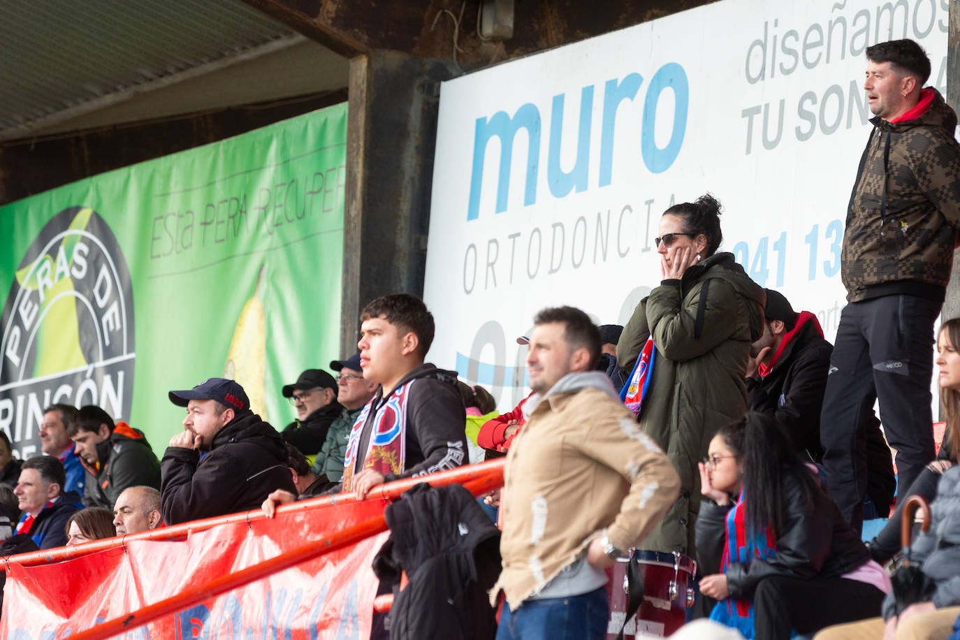 El derbi entre el Calahorra y el Náxara, en imágenes