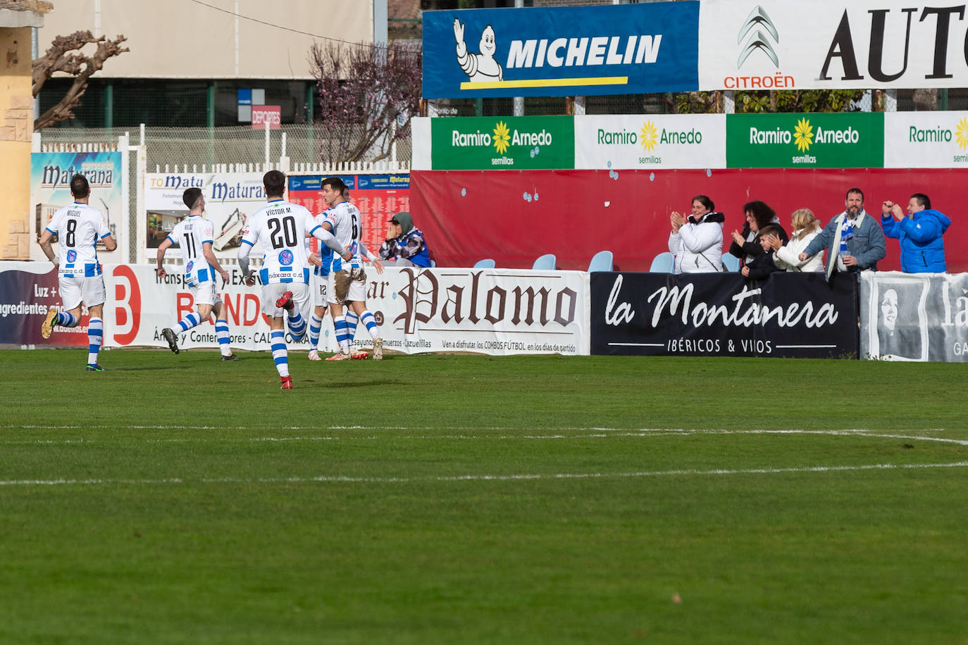 El derbi entre el Calahorra y el Náxara, en imágenes