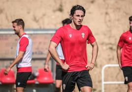 Enzo Facchin, en un entrenamiento con la UD Logroñés.