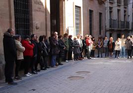 Minuto de silencio en Alfaro por el incendio en Valencia