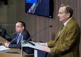 José María Vázquez García-Peñuela, rector de UNIR, con Daniel Burgos, editor principal de la declaración a su izquierda.