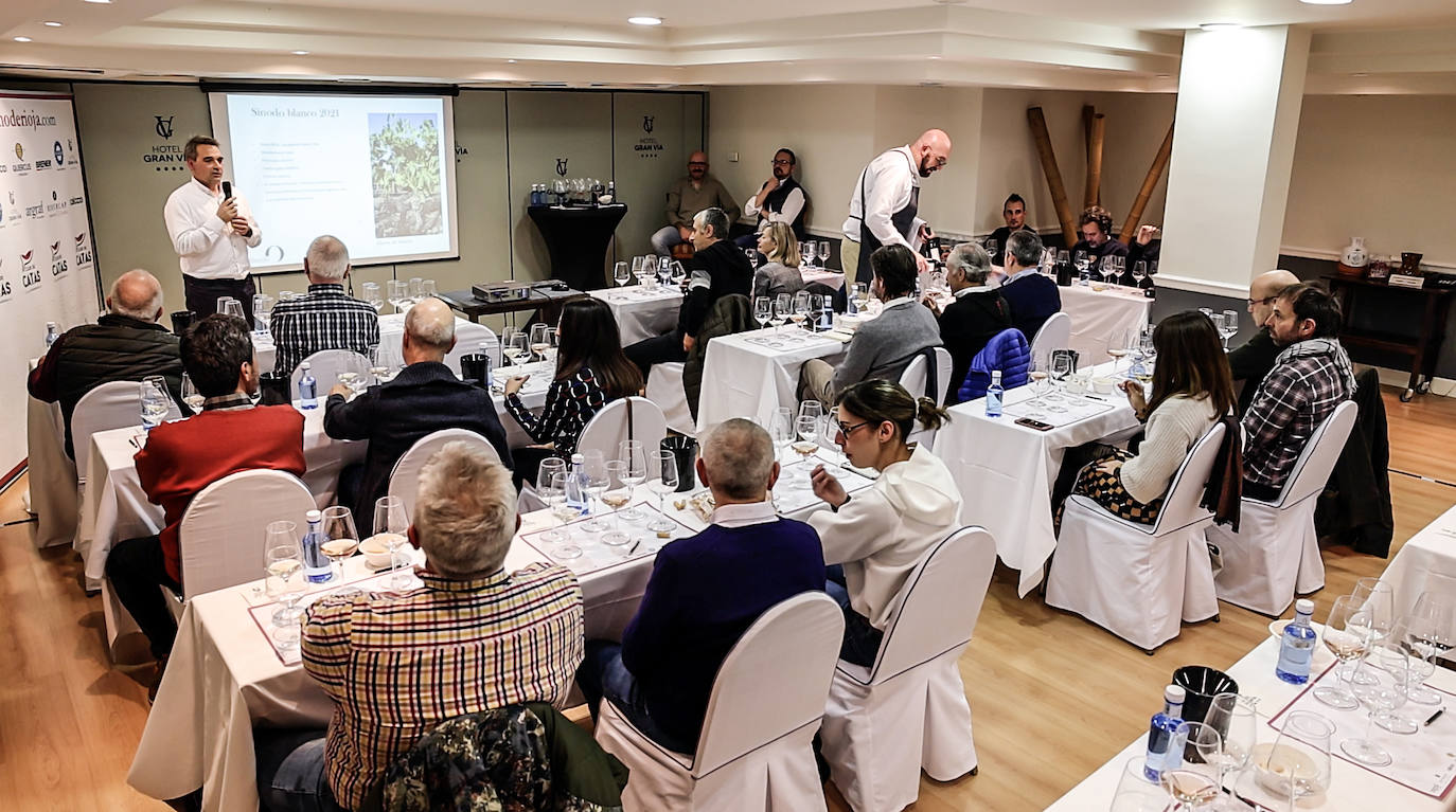 La cata de Bodegas Sínodo, en imágenes