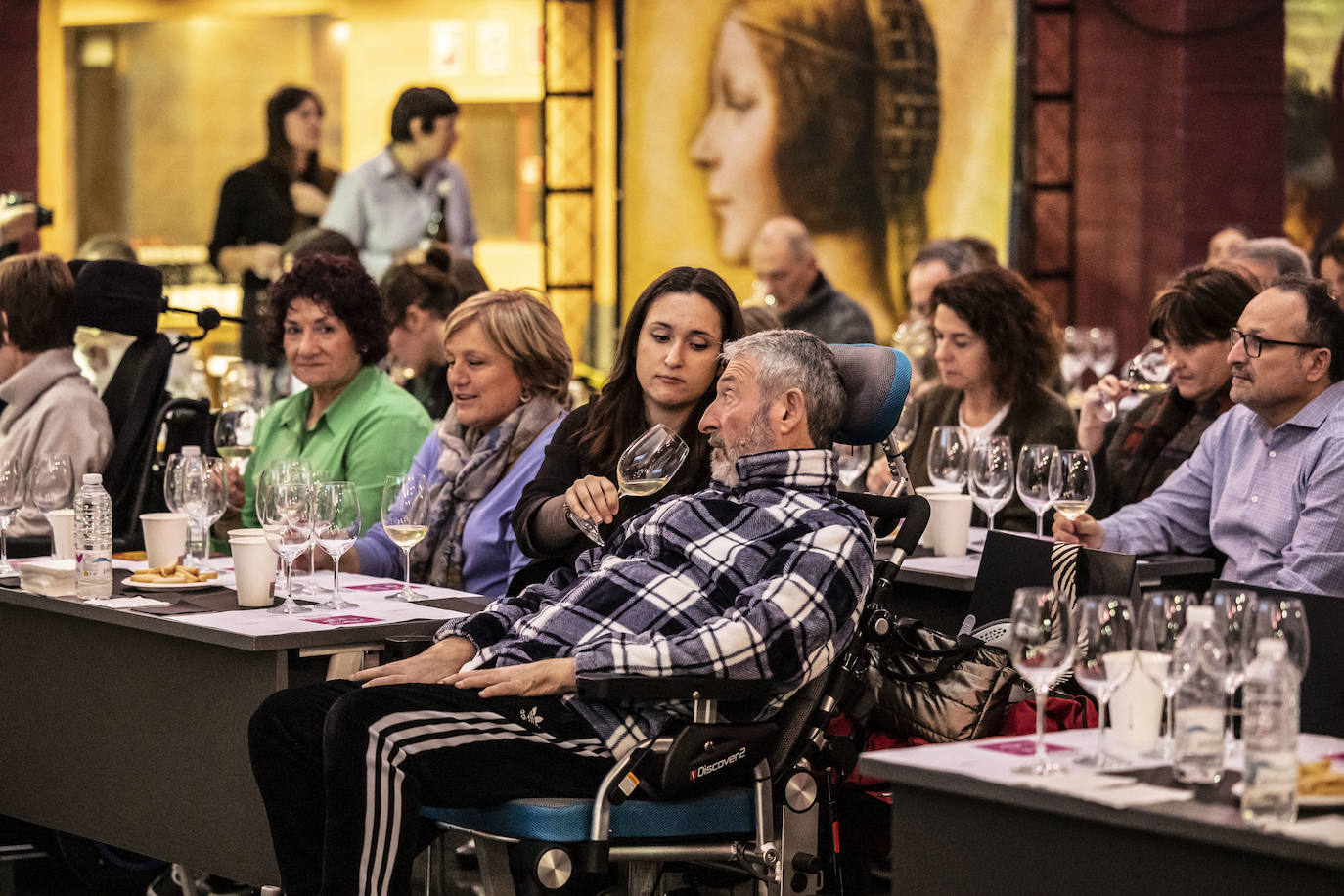 Cata solidaria de Juan Carlos Sancha en beneficio de enfermos de ELA