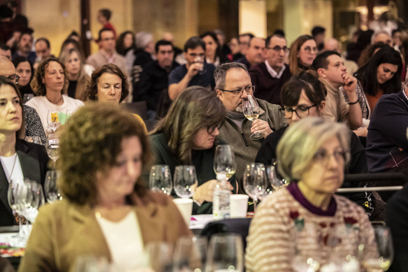 Cata solidaria de Juan Carlos Sancha en beneficio de enfermos de ELA