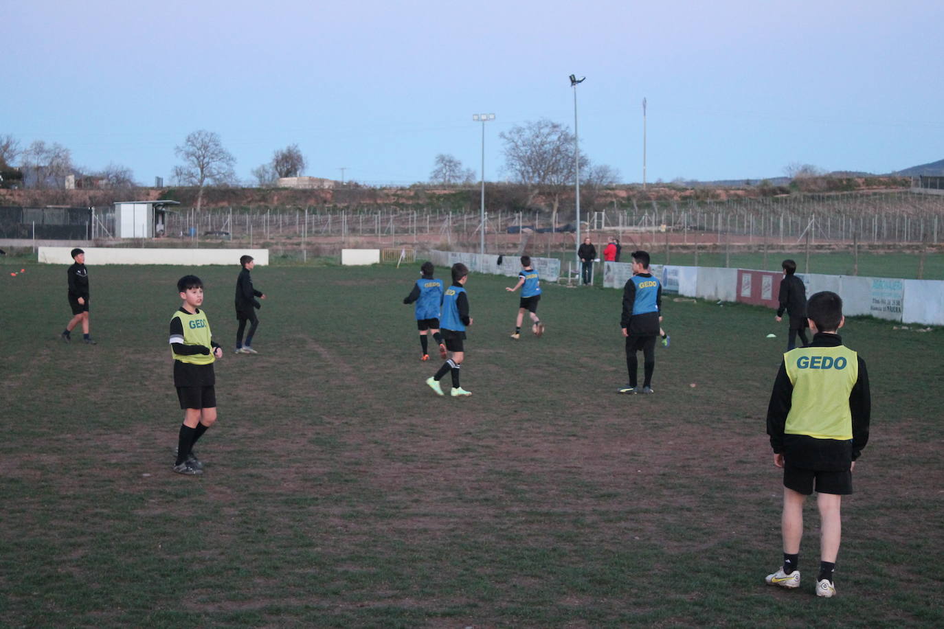 Mal estado de los campos de fútbol de &#039;El Cementerio&#039;