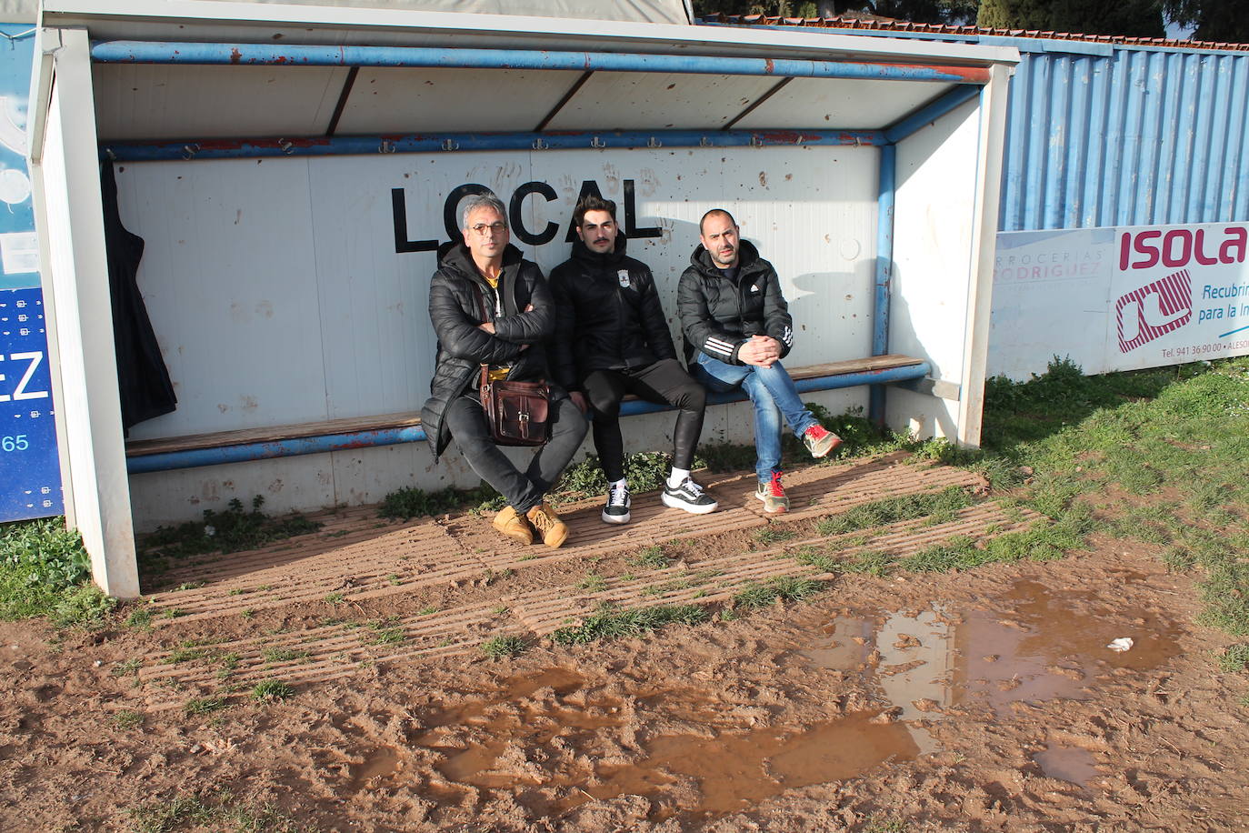 Mal estado de los campos de fútbol de &#039;El Cementerio&#039;