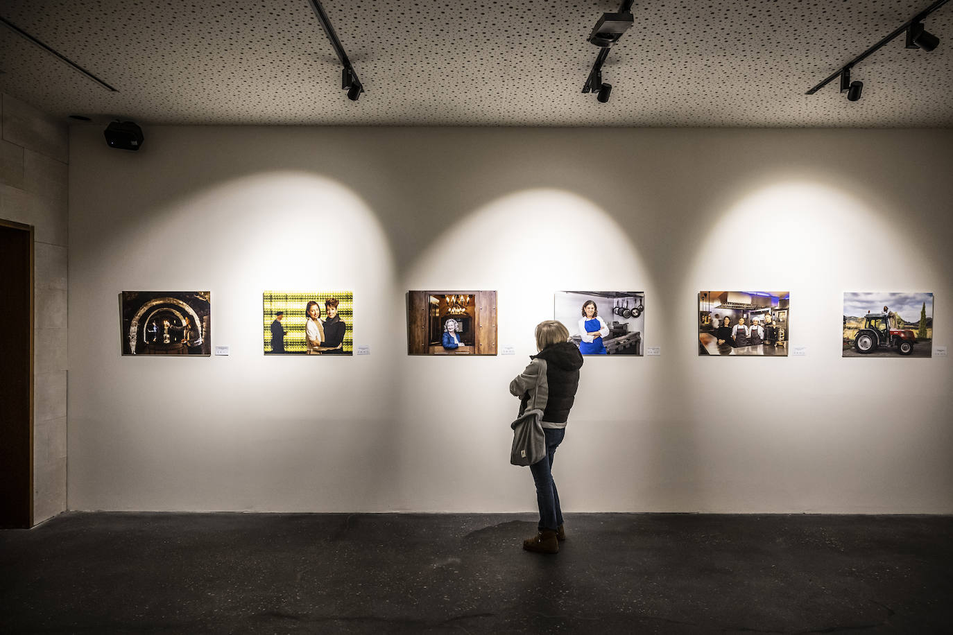 Exposición &#039;Mujer, vino y territorio. La mirada femenina en Rioja Alta&#039;