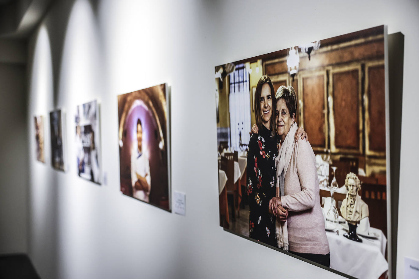 Exposición &#039;Mujer, vino y territorio. La mirada femenina en Rioja Alta&#039;