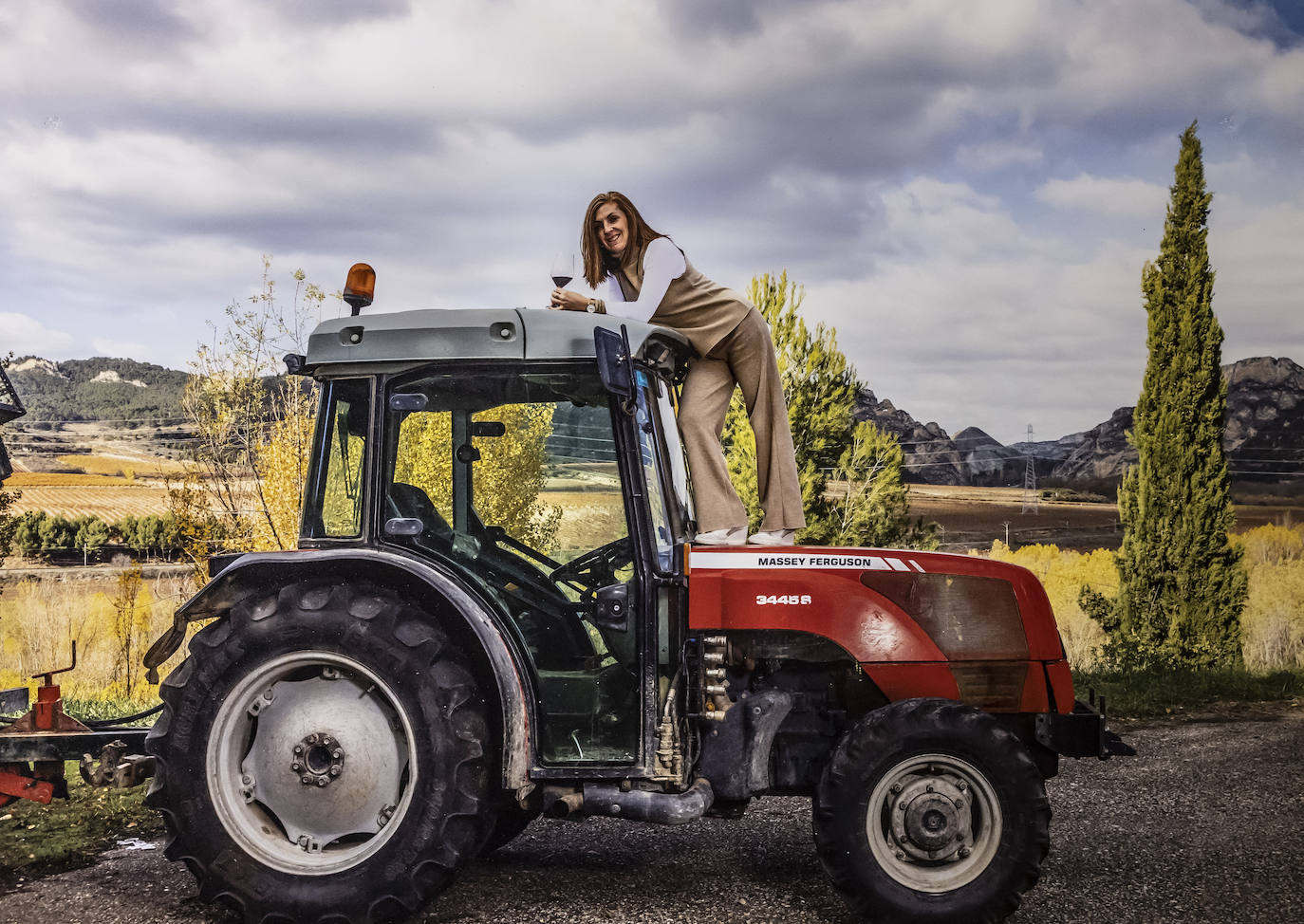 Exposición &#039;Mujer, vino y territorio. La mirada femenina en Rioja Alta&#039;