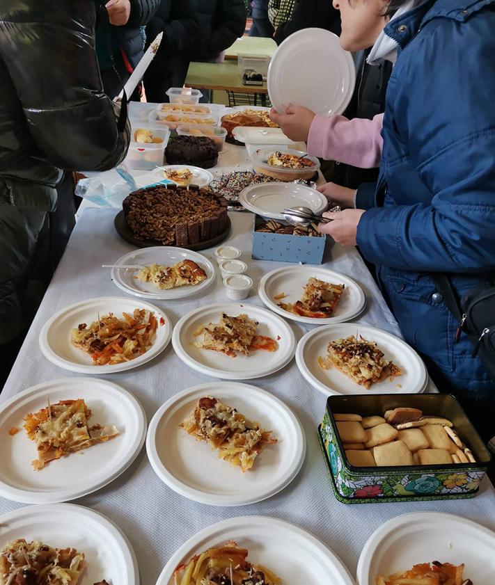 Imagen secundaria 2 - Los alumnos del Cossio de Haro recaudan 143 euros para el Banco de Alimentos