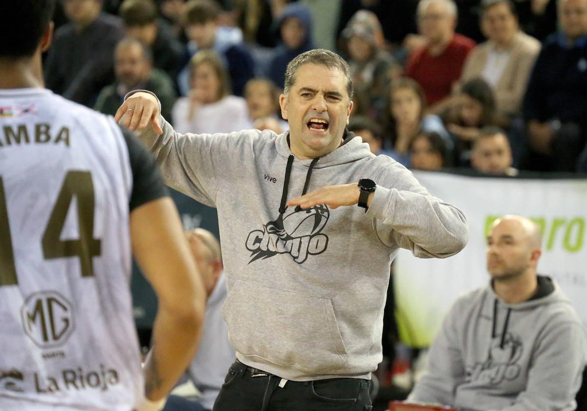 Jenaro Díaz en acción, durante el encuentro en el que el Clavijo ganó al Cáceres.