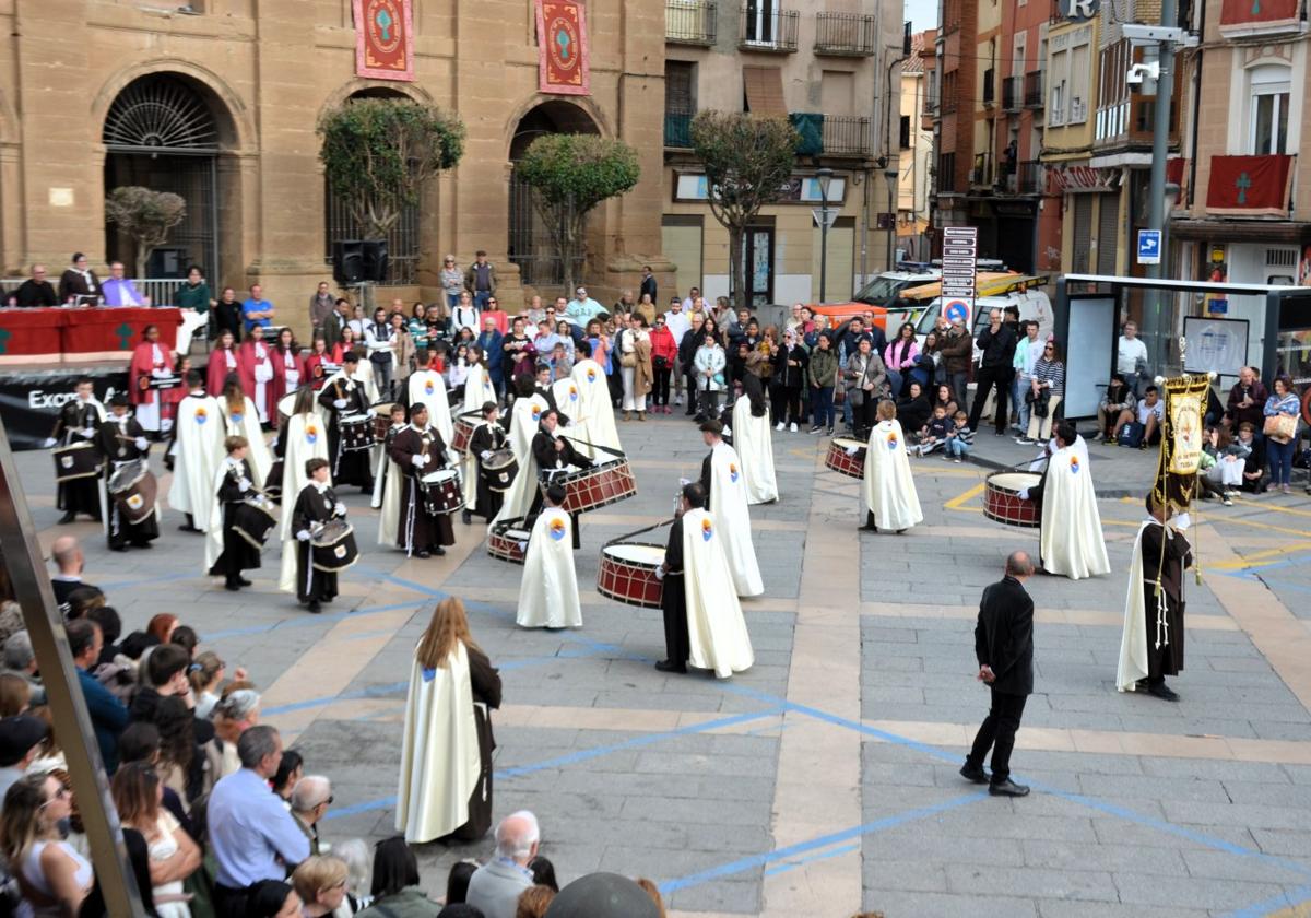 Tambores de la banda de Penitencia del Descendimiento del Tudela.